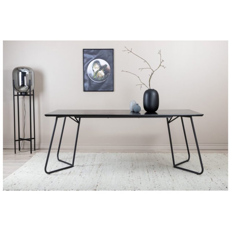 Pippi Dining Table - Black / Black Veneer